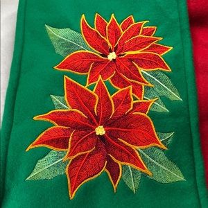 Holiday Poinsettia Scarf 🎁